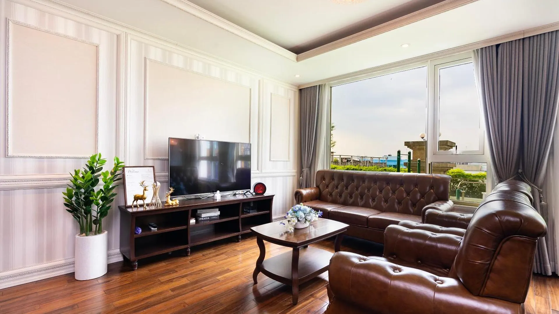 Leman Luxury 3 Bedroom Apartment By Chloe Ho Chi Minh City