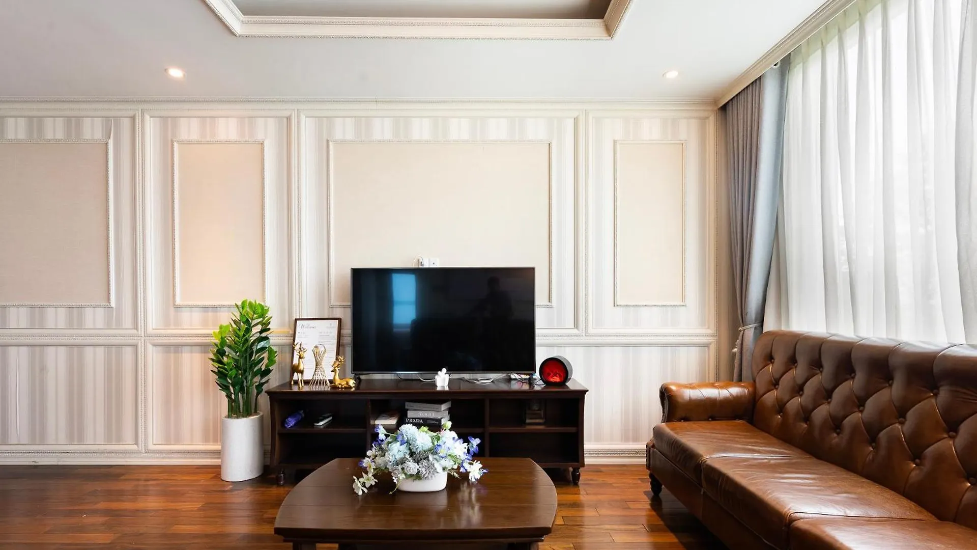 Leman Luxury 3 Bedroom Apartment By Chloe Ho Chi Minh City