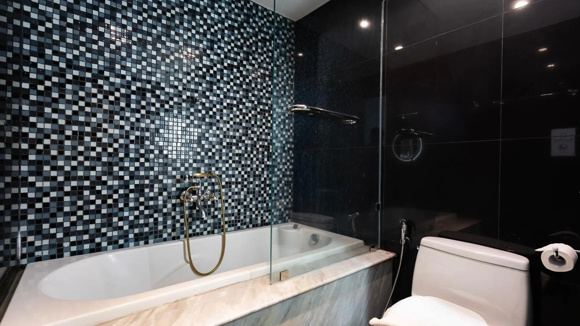 Leman Luxury 3 Bedroom Apartment By Chloe Ho Chi Minh City